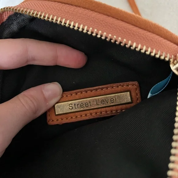 Street Level Purse - Picture 5 of 6